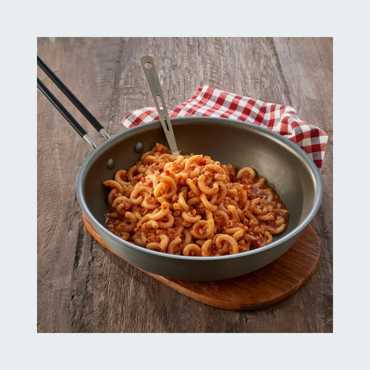 Pasta with vegetarian Bolognese