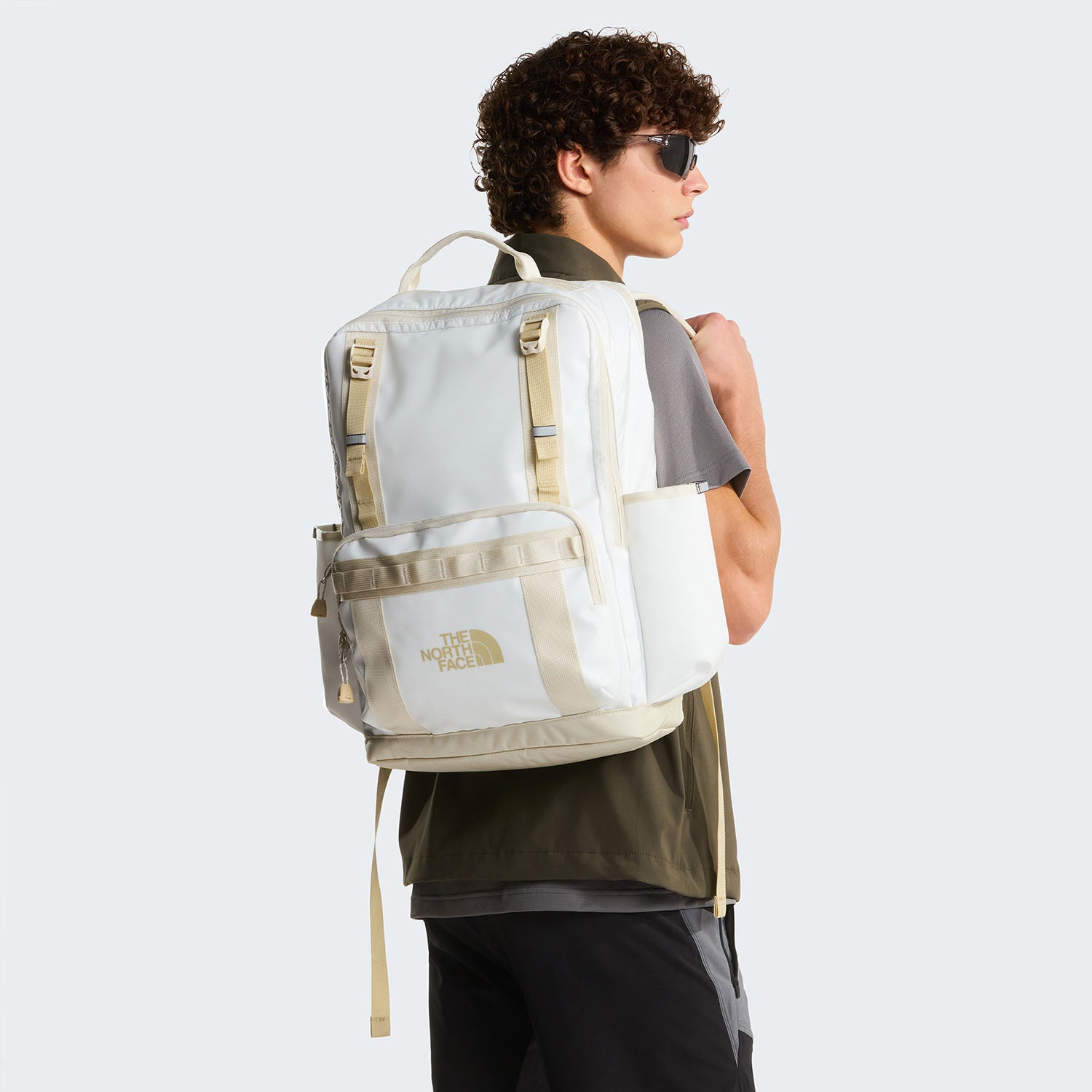 White Ash/Calacatta/Pale Khaki