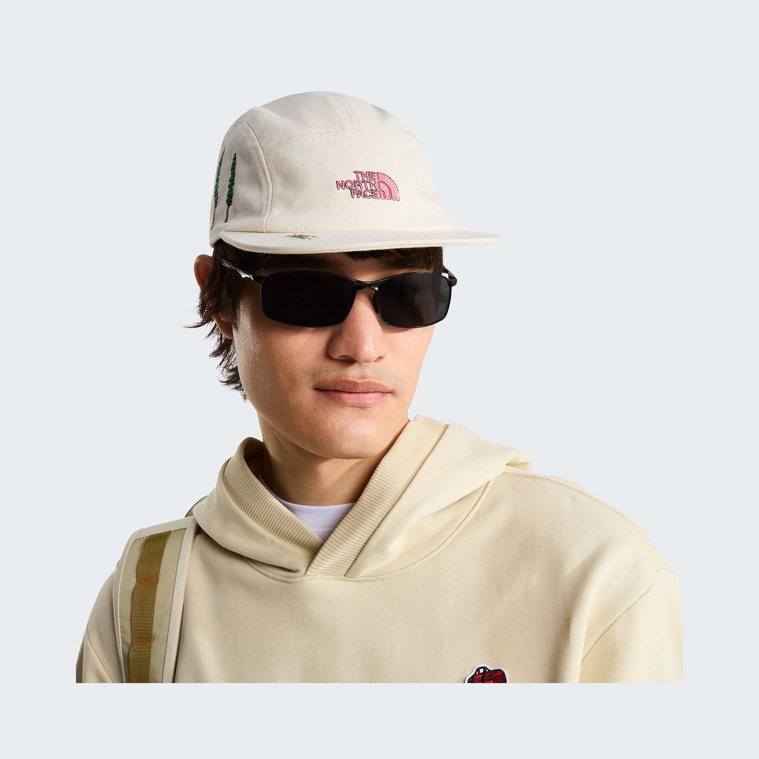 White Dune/Raw Undyed/Graphics
