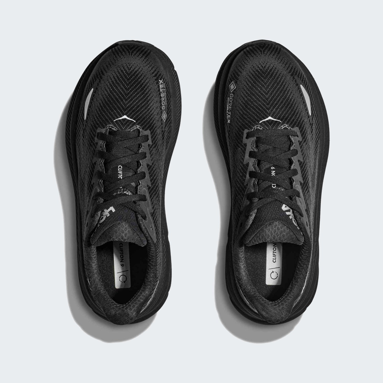 Black/black