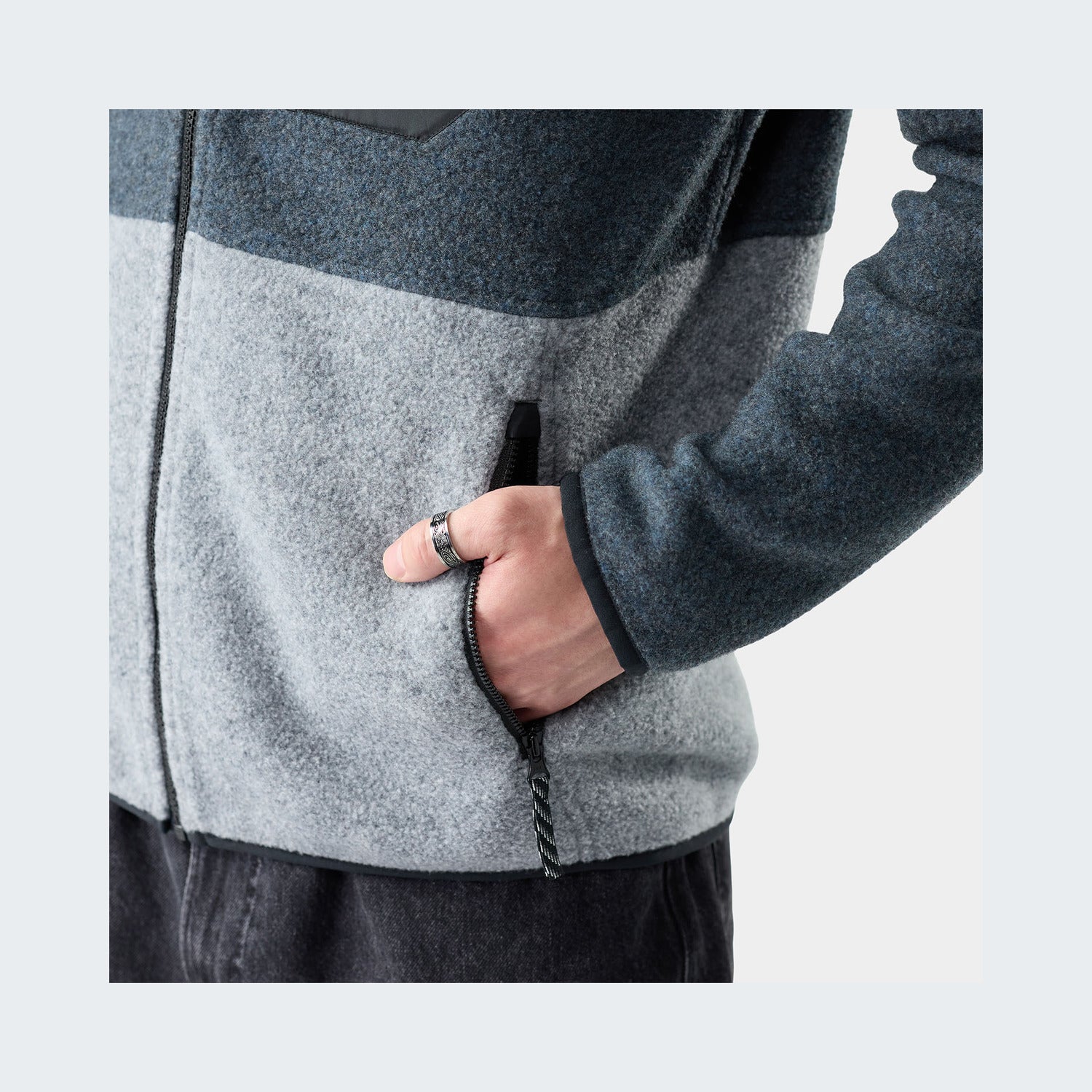 Light Gray/Deep Navy